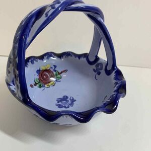 Braided Handle Vestal‎ Alcobaca Portugal Floral Bowl Signed Scalloped Edge 6"